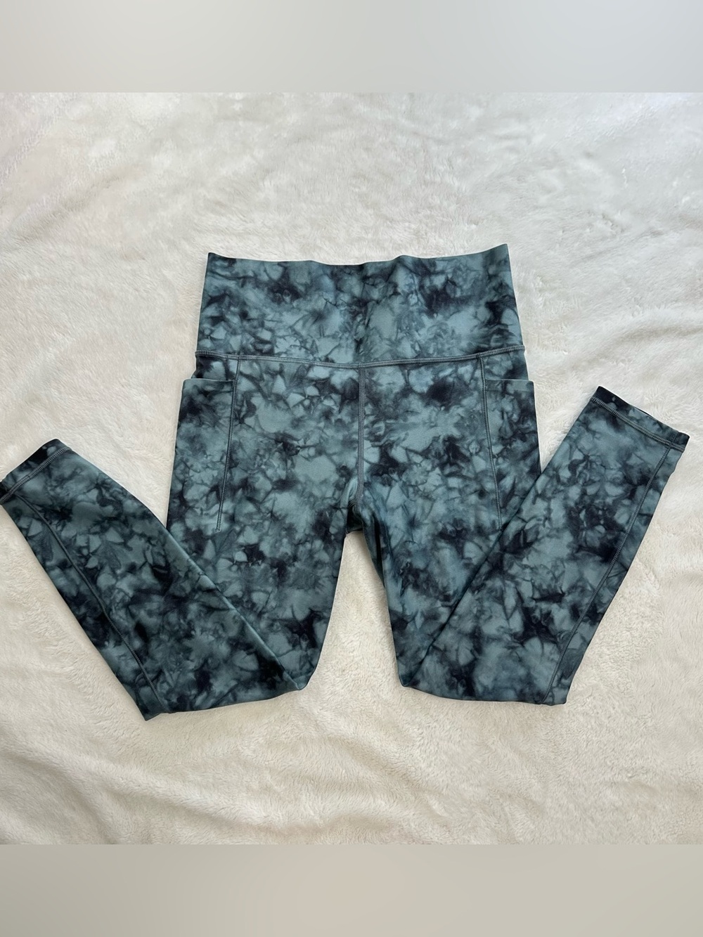 Athleta Salutation Stash Pocket II 7/8 Tight Riptide Grey Medium